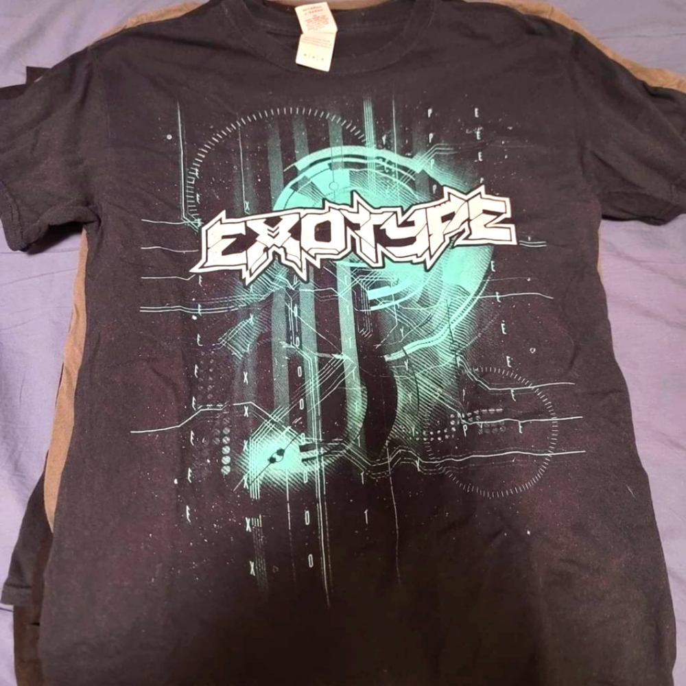 Exotype band tee - medium